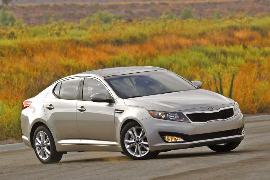  Kia Optima 2011 года  (фото 23 из 69)